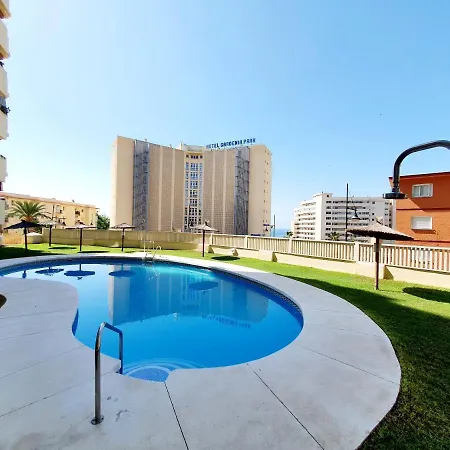 Carvajal Seafront Penthouse Apartamento Fuengirola